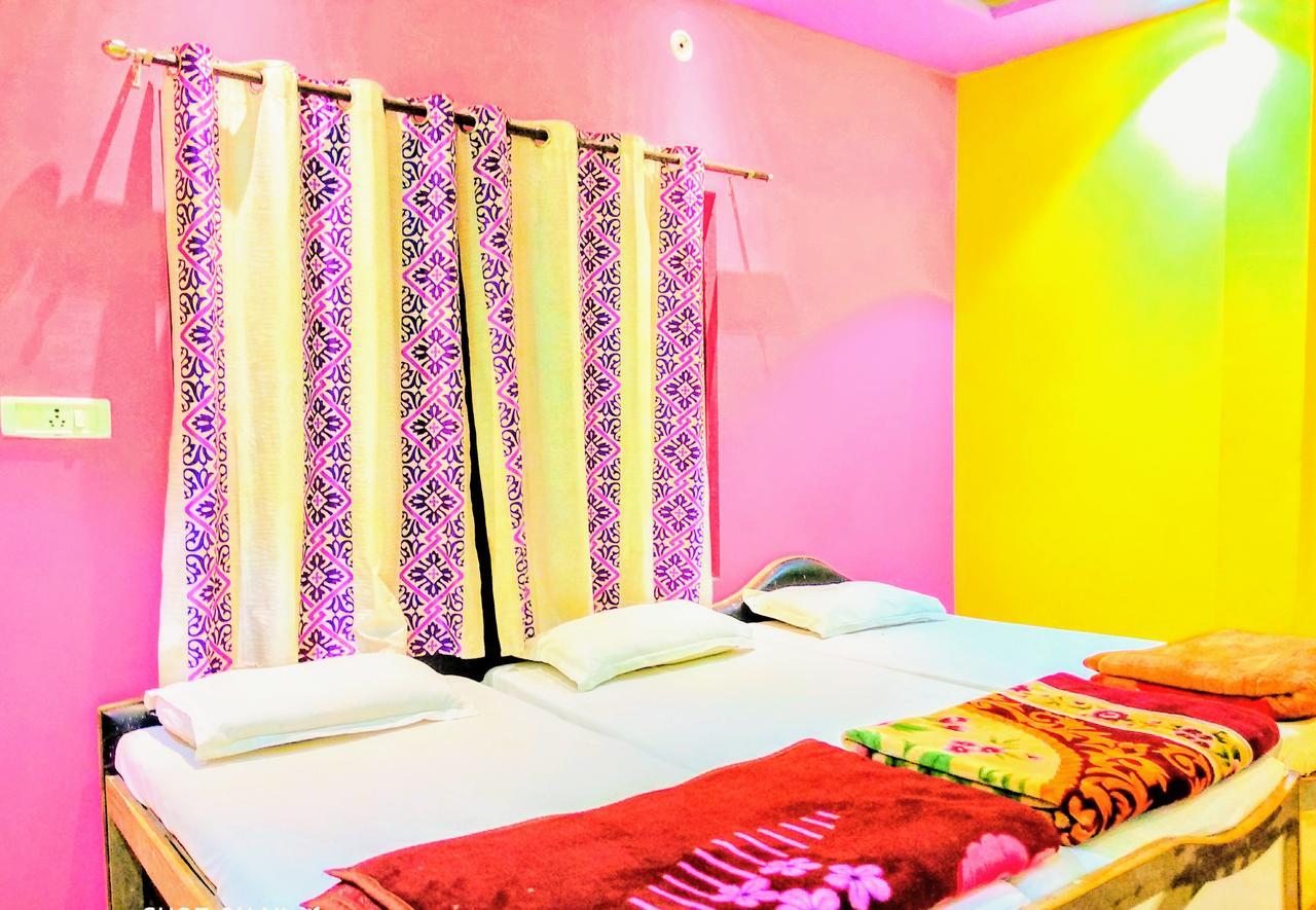 Shree Sai Paying Guest House バラナシ エクステリア 写真