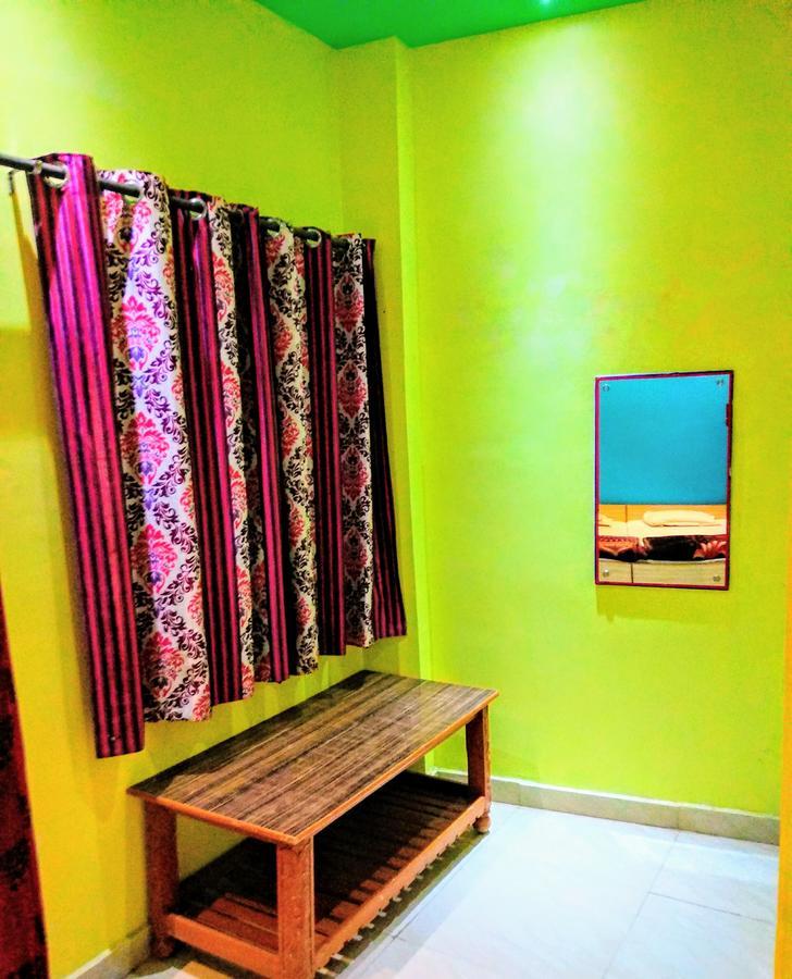 Shree Sai Paying Guest House バラナシ エクステリア 写真
